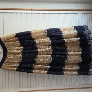 Valentino Boutique Gorgeous navy blue and nude lace skirt